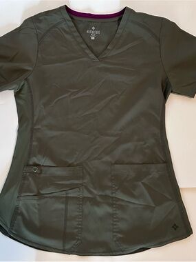 Med Couture Olive V-Neck Scrub Set Small Top With Medium Joggers